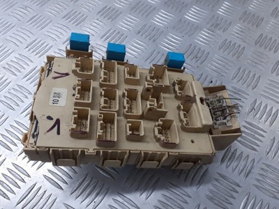 Коробка запобіжників yaris verso 1.4 d4d фото №1