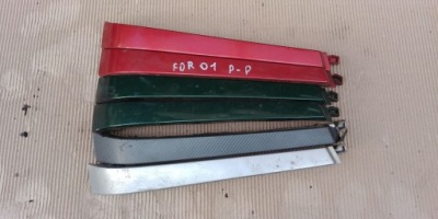 Молдинг правая pod фара subaru forester sf 1999 2002 фото №1