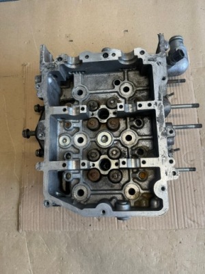 Головка левая 2.0 d legacy iv t20dlh103 ee20z фото №1