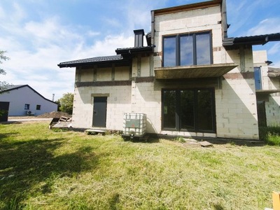 Dom, Błonie, Błonie (gm.), 165 m²