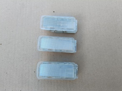 Citroen c5 ii лампа багажника кабіни фото №1