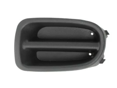 Заглушка противотуманной фары перед l nissan almera фото №1