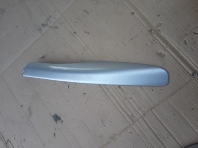 Заглушка рейлинг toyota avensis t25 левое  перед 04-08 фото №1