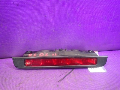 Honda civic vii hb 3d 00-05 лампа стоп світло третій 2 pin 89022730 фото №1