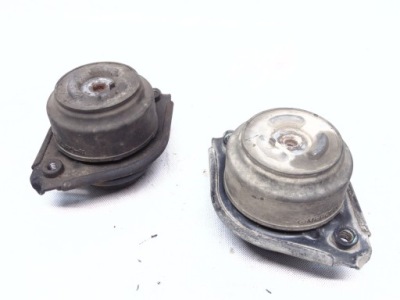 Подушка кронштейн кронштейн двигателя a2512402617 mercedes r350 w251 v251 3.5 v6 фото №1