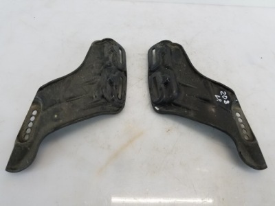 Напрямна перед лівий peugeot 208 фото №1