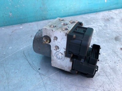 Subaru impreza ii gd насос гальмівна abs фото №1