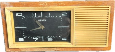 zegar budzik Nairi ZSRR PRL