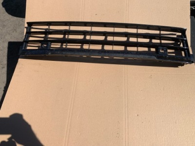 Решётка бампера заглушка vw golf viii r line śr 5h0853677d фото №1