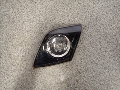 Mazda 3 mazda3 06-07 лампа задняя правая крышки фото №1