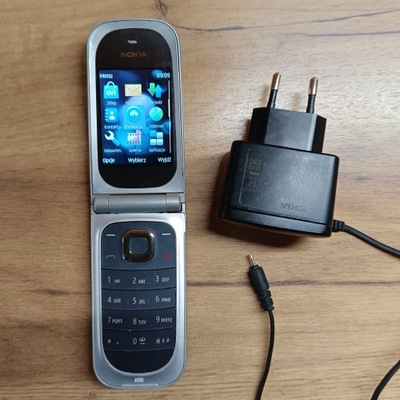 Telefon Nokia z klapką 7020a-2 z ładowarką*polskie menu* bez simlocka