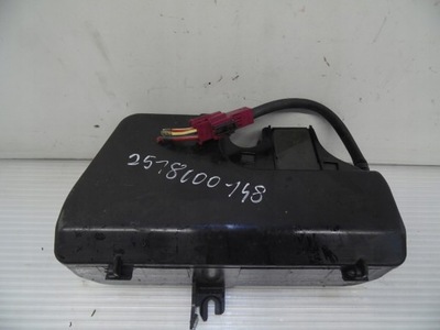 Насос крышки задняя mercedes w251 r klasa 2518000148 фото №1