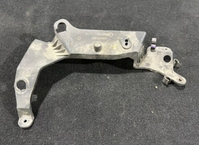 Mercedes b-klasa w245 захист кронштейн a2661410140 фото №1