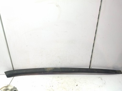 Накладка передньої скло opel astra j 13280301 1.69l дизель 81kw 2010 фото №1