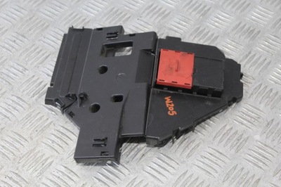 Защита клеммы plus c-klasa w205 фото №1