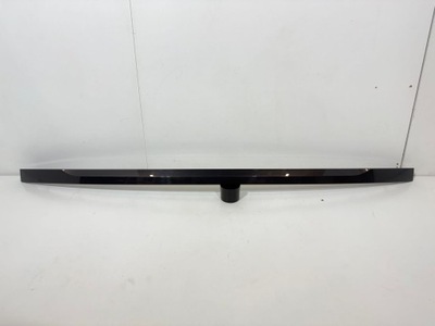 Land range rover sv l460 22-25 молдинг na крышка задняя задняя m8e2-404c42 фото №1