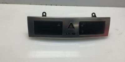 Панель кондиционера mercedes 2038707110 фото №1