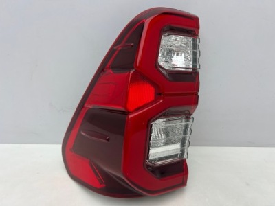 Toyota hilux viii lift лампа задняя левая задняя led europa 2020- фото №1