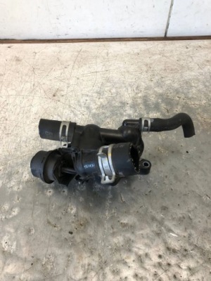 Корпус термостата 1.2 g4la kia rio iv m25600-03060 фото №1