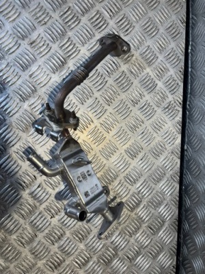 Renault captur 2 радиатор выхлопных газов egr 147354pm0a фото №1