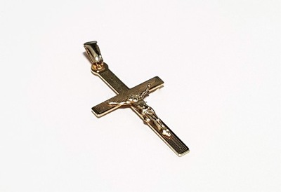 Złoty Krzyżyk z Wizerunkiem Pana Jezusa 333