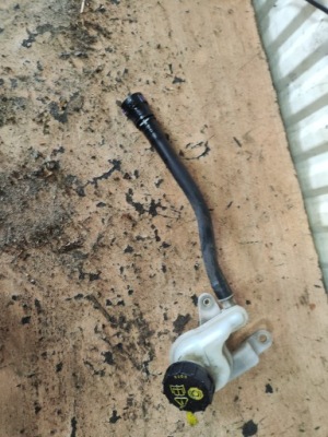 Ford fiesta mk7 бачок рідина гальмівний фото №1