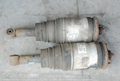 Подушка амортизатор задняя p / l discovery 3 iii фото №1