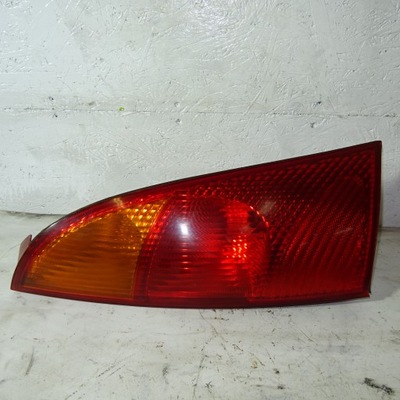 Ford focus mk1 хетчбек лампа задня ліва фото №1