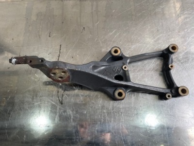 Кронштейн кронштейн кронштейн двигателя scania r 730 v 8 фото №1