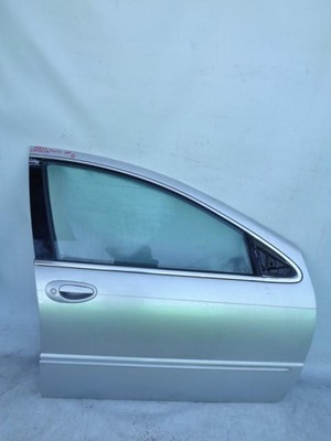 DOOR RIGHT FRONT CHRYSLER 300M 01R  