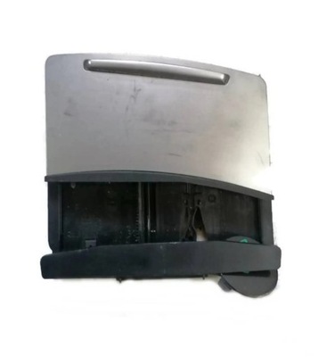 Audi a6 c6 - пепельница 4f1857951 фото №1