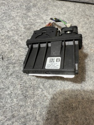 Vw caddy 2k5 модуль блок керування adblue 7n0941329 фото №1