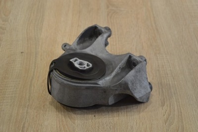 Подушка двигуна перед captiva antara 2.2 автоматична коробка передач фото №1