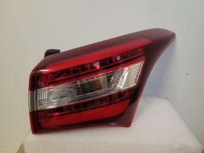 Hyundai i30 ii 2 lift kombi лампа led задняя правый задняя правая 92402-a63 oem фото №1