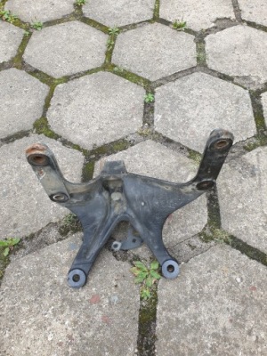 Actros mp4 arocs кронштейн кронштейн основа тяга відкидання кабіни 9603179809 фото №1