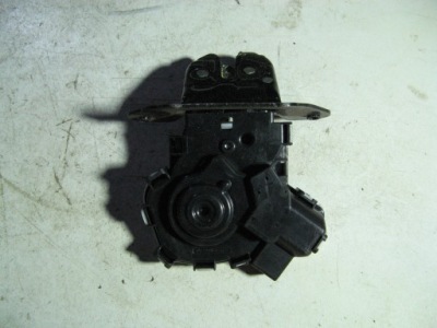 Mazda 2 dj 14- замок кришки багажника фото №1