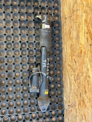 Mercedes r klasa амортизатор задняя правый 4-matic фото №1