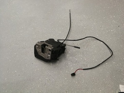 Mercedes w203 замок дверь правый перед 2037200435 фото №1