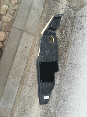 Tesla y підкрилок кронштейн крила правий задня oryg фото №1