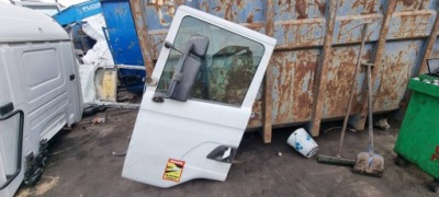 ДВЕРІ ЛІВЕ ПЕРІД SCANIA R 420 R420 