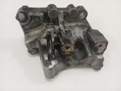 Ford s-max mondeo 2.2 tdci 2006-10r.- кронштейн двигателя фото №1