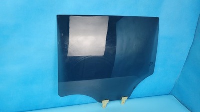 Kia stonic 17r стекло боковая дверь левый задняя фото №1