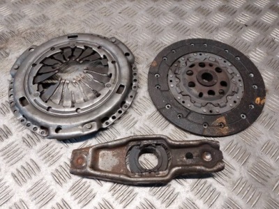 Зчеплення диск + притиск + підшипник випускне seat toledo ii 1.9 tdi 323037411 фото №1