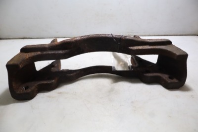 Скоба лівий задня daf xf 106 lift 480 ft фото №1