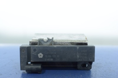 Chrysler 200 підсилювач антени 68051315a8 фото №1