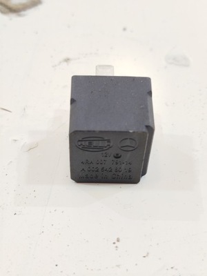 Реле mercedes w205 a0025428019 фото №1