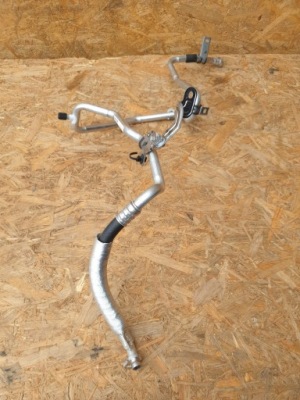 Vivaro trafic iii шланг кондиціонера 924809969r фото №1