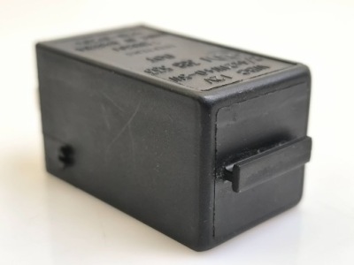 Реле поворотники bmw оригинальный номер 1388533 фото №1