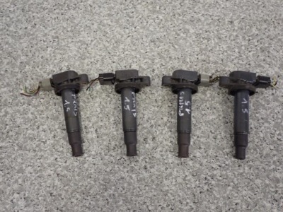 Toyota prius ii 1.5 бензин 03-09 катушка зажигания фото №1