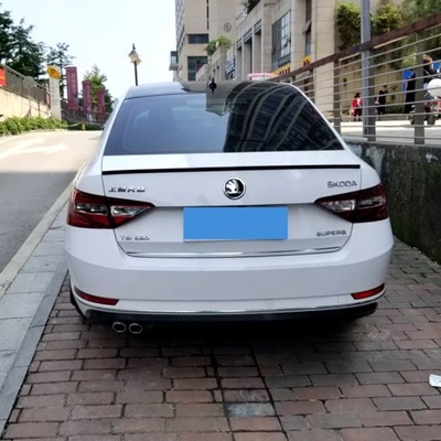 SKODA SUPERB III SPOILER LOTKA TYLNA KLAPY RS